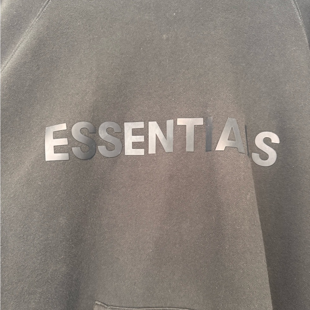 Auth.✅ Men’s Fear of God Black Essentials 3D Appliqué Hoodie Size Medium - Picture 2 of 11